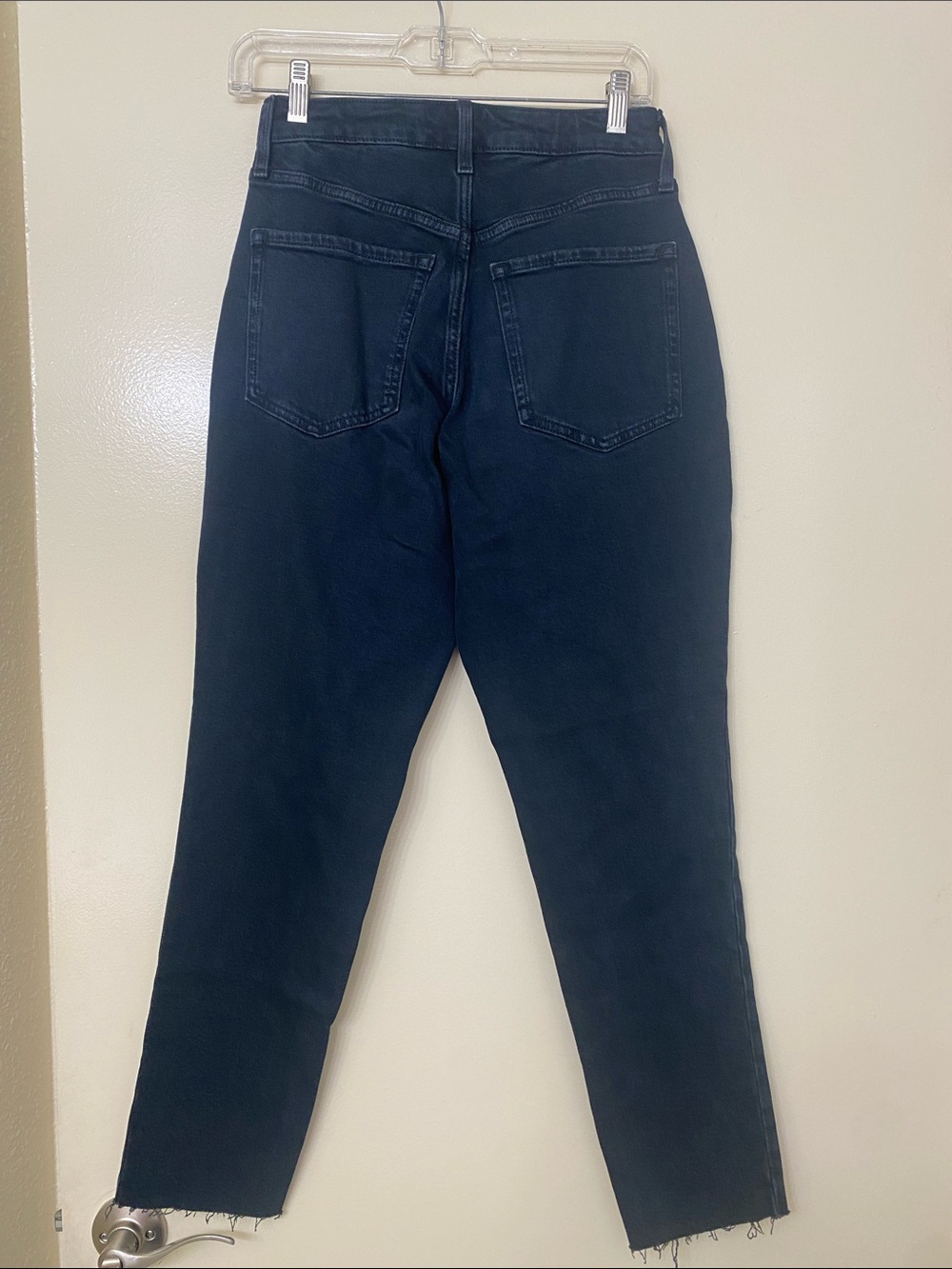 Old Navy Black High-Rise Curvy O.G. Straight Jeans - Picture 3 of 3